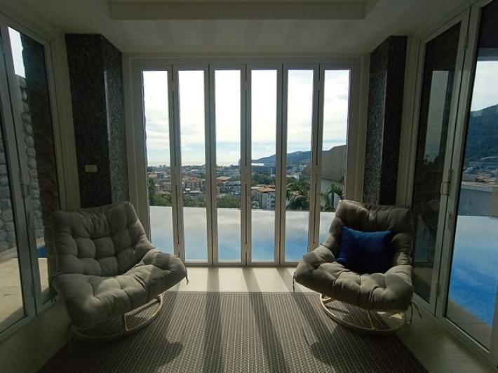 For Sale : Patong Private Pool Villa, 4 bedrooms 4 Bathrooms, Sea view.