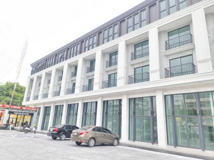 ให้เช่าอาคารพาณิชย์ 4.5 ชั้น 2 คูหา เดอะมาสเตอร์ The Master @ BTS Onnut – Pattanakarn ทำเลดี ติดริมถนนอ่อนนุช (แบ่งเช่าได้) 