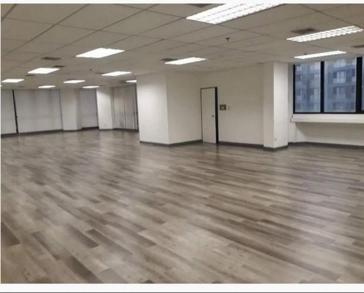 ให้เช่าพื้นที่สำนักงาน อาคารชำนาญเพ็ญชาติ renovate ใหม่ ย่านพระราม 9 ใกล้ ห้างฟอร์จูน MRT