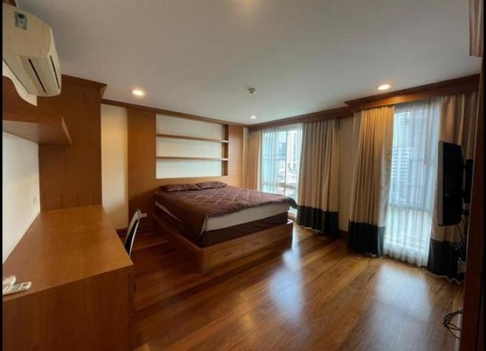 CRB617 The Aree Condominium Soi Aree 4 only 350 meters from BTS Ari