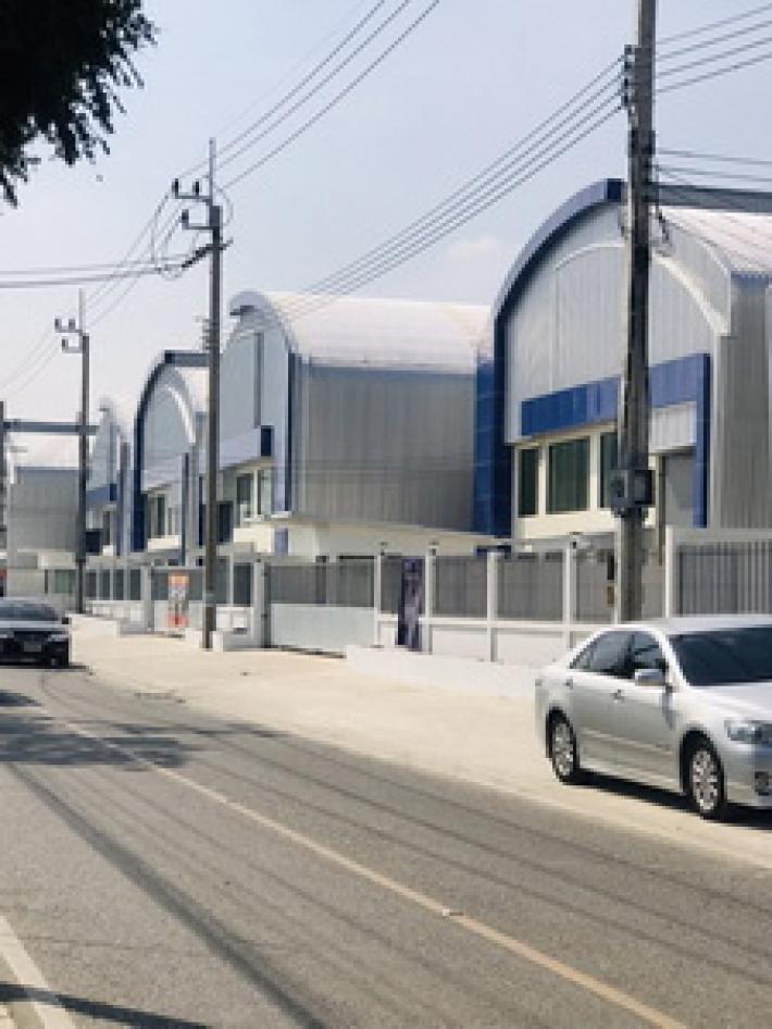 คลังสินค้าให้เช่าให้เช่าโกดังให้เช่าโรงงานสร้างใหม่อยู่ธนสิทธิ์ซอยรัตนโชคถนนเทพารักษ์กม 14 